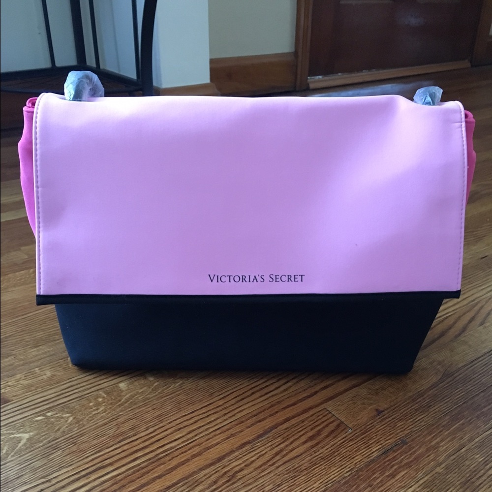 Victoria secret insulated bag. NWOT